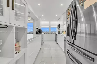 18071 Biscayne Blvd #901, Aventura, FL 33160 - Photo 16
