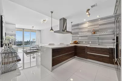 1100 Biscayne Boulevard #2902, Miami, FL 33132 - Photo 4