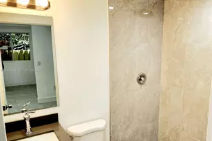 580 NW 34th St, Miami, FL 33127 - Photo 8