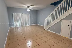 8811 S Isles Creek, Tamarac, FL 33321 - Photo 4