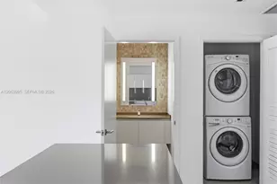 88 SW 7th St, Miami, FL 33130 - Photo 26