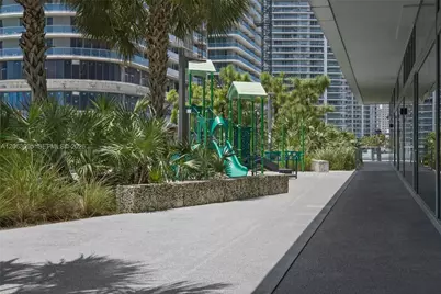 88 SW 7th St #2307, Miami, FL 33130 - Photo 10