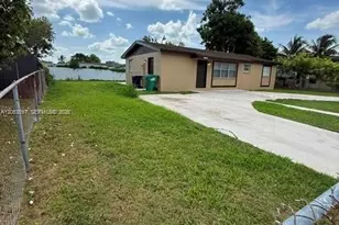 27902 SW 129th Ct, Homestead, FL 33032 - Photo 2