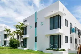 1971 Bay Dr, Miami Beach, FL 33141 - Photo 10