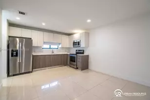 1971 Bay Dr, Miami Beach, FL 33141 - Photo 2