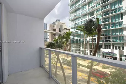 31 SE 6th St #406, Miami, FL 33131 - Photo 4