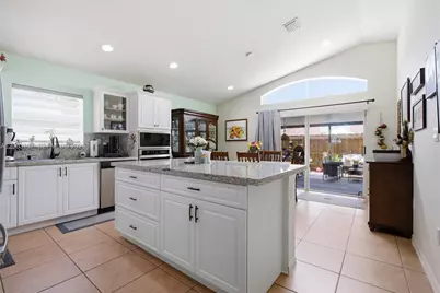 2065 SE 14th St, Homestead, FL 33035 - Photo 10