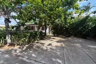 631 NE 60th St, Miami, FL 33137 - Photo 2