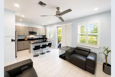 4922 NW 48th Ter #4922, Tamarac, FL 33319 - Photo 6