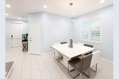 4922 NW 48th Ter #4922, Tamarac, FL 33319 - Photo 4