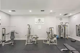19601 E Country Club Dr, Aventura, FL 33180 - Photo 28