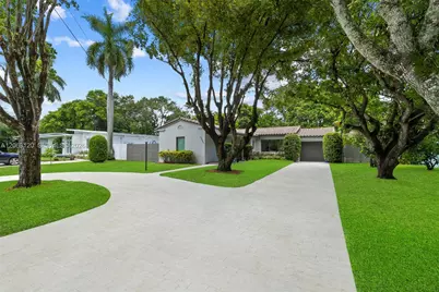 9350 NE 9th Place, Miami Shores, FL 33138 - Photo 2
