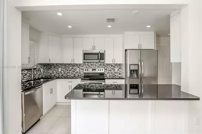 26181 SW 135th Ct, Homestead, FL 33032 - Photo 10
