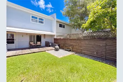3037 NE 13th Ave, Oakland Park, FL 33334 - Photo 4