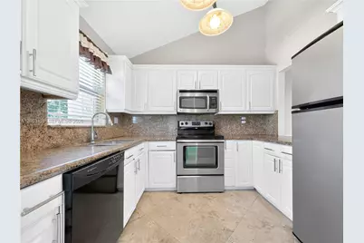 3037 NE 13th Ave, Oakland Park, FL 33334 - Photo 6