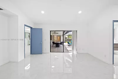9272 NW 18th St, Plantation, FL 33322 - Photo 22