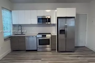 729 Meridian Ave, Miami Beach, FL 33139 - Photo 4