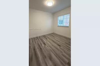 729 Meridian Av #8, Miami Beach, FL 33139 - Photo 6