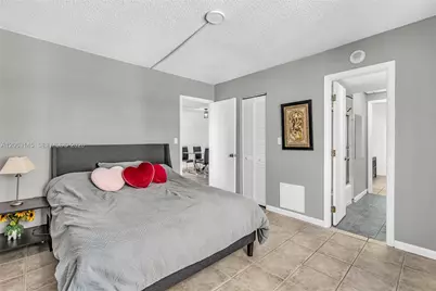 200 S Birch Rd #1015, Fort Lauderdale, FL 33316 - Photo 18