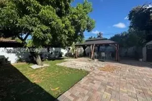 4064 NW 4th Terrace, Miami, FL 33126 - Photo 8
