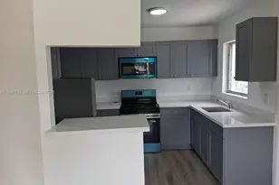 250 NW 191st St, Miami Gardens, FL 33169 - Photo 10