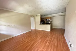721 NW 104th Ave, Pembroke Pines, FL 33026 - Photo 2