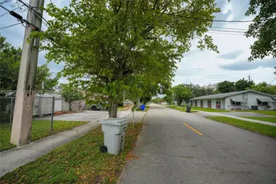 715 N 58th Ave #1, Hollywood, FL 33021 - Photo 20