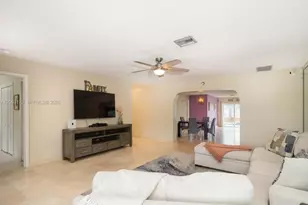 3134 Pierce St, Hollywood, FL 33021 - Photo 10
