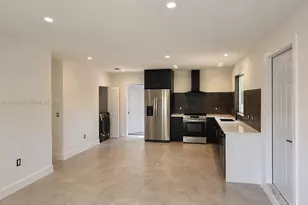 812 NW 67th St, Miami, FL 33150 - Photo 2