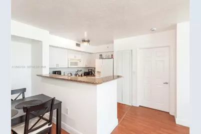 1155 Brickell Bay Dr #3403, Miami, FL 33131 - Photo 12