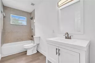 140 NW 70th St, Miami, FL 33150 - Photo 32