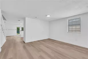 140 NW 70th St, Miami, FL 33150 - Photo 12