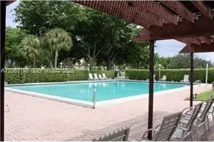 3100 W Rolling Hills Cir, Davie, FL 33328 - Photo 2