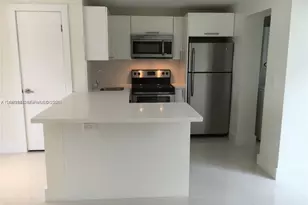 1620 Bay Rd, Miami Beach, FL 33139 - Photo 4