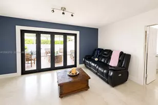 18150 NW 82nd Ave, Hialeah, FL 33015 - Photo 10