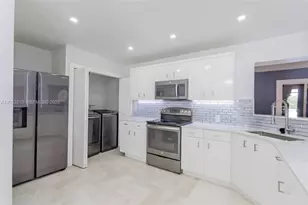 18150 NW 82nd Ave, Hialeah, FL 33015 - Photo 14