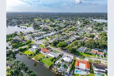 18150 NW 82nd Ave, Hialeah, FL 33015 - Photo 50