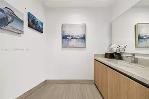 2411 Laguna Cir, Miami, FL 33181 - Photo 14
