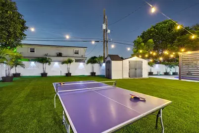 831 E 10th Pl, Hialeah, FL 33010 - Photo 86