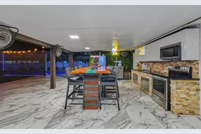 831 E 10th Pl, Hialeah, FL 33010 - Photo 80