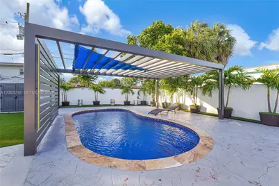 831 E 10th Pl, Hialeah, FL 33010 - Photo 32