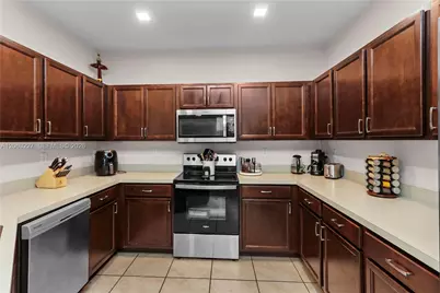 24303 SW 118th Ave, Homestead, FL 33032 - Photo 8