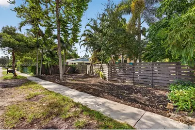 732 NW 18th St, Fort Lauderdale, FL 33311 - Photo 2