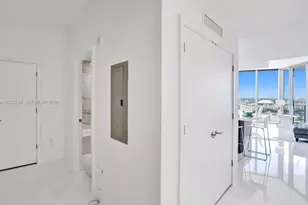 851 NE 1st Ave, Miami, FL 33132 - Photo 2