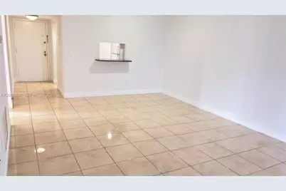 10421 N Kendall Dr #C201, Miami, FL 33176 - Photo 4