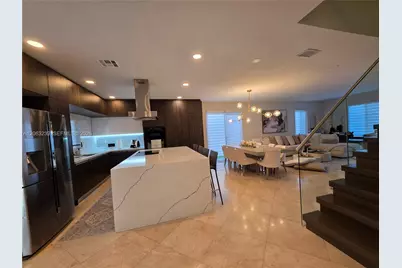 10797 NW 73rd Ter, Doral, FL 33178 - Photo 4
