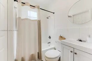 301 SW 10th Ave, Miami, FL 33130 - Photo 12