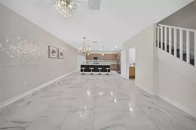 4745 NW 83rd Pkwy, Doral, FL 33166 - Photo 4