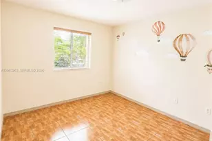 8356 NW 10th St, Miami, FL 33126 - Photo 6