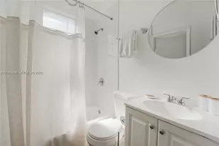 301 SW 10th Ave, Miami, FL 33130 - Photo 8